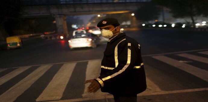 Helpchat app also tracks the weather conditions and updates the users in real time since pollution and its impact are directly linked with the weather conditions. (Photo: Reuters) Helpchat app also tracks the weather conditions and updates the users in real time since pollution and its impact are directly linked with the weather conditions. (Photo: Reuters)