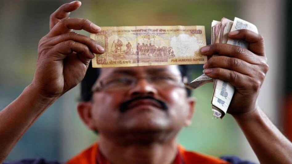 Debt and foreign exchange markets will re-open on Monday after the three-day weekend. (Photo: Reuters) Debt and foreign exchange markets will re-open on Monday after the three-day weekend. (Photo: Reuters)