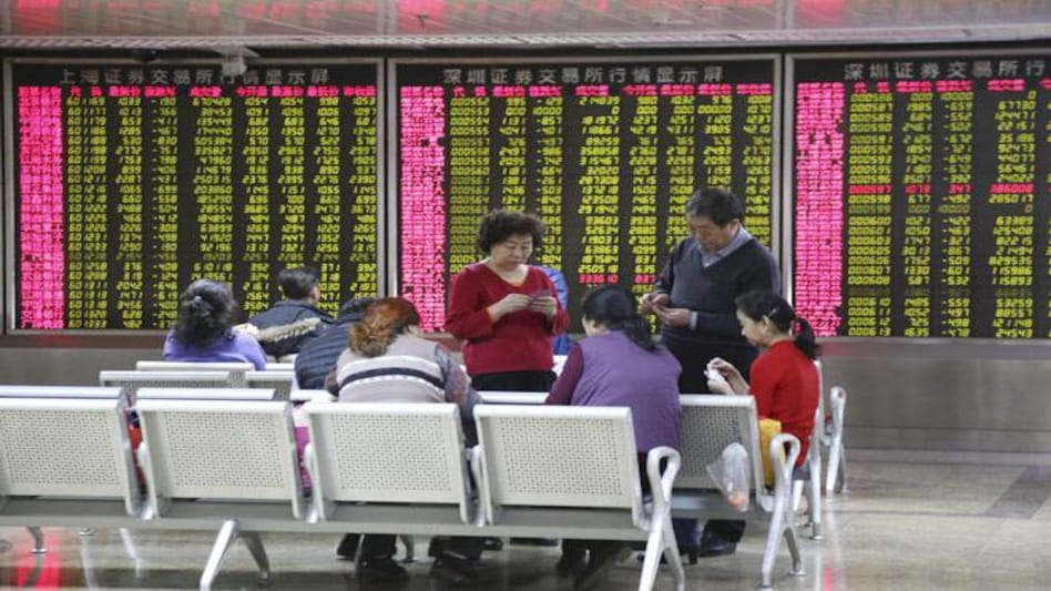 The Shanghai Composite Index eased 0.5 per cent in early trade, while the CSI300 index of the largest listed companies in Shanghai and Shenzhen fell 0.4 per cent. Photo: Reuters The Shanghai Composite Index eased 0.5 per cent in early trade, while the CSI300 index of the largest listed companies in Shanghai and Shenzhen fell 0.4 per cent. Photo: Reuters