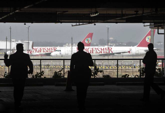 Four banks plan to sell Kingfisher Airlines' assets to ARCs