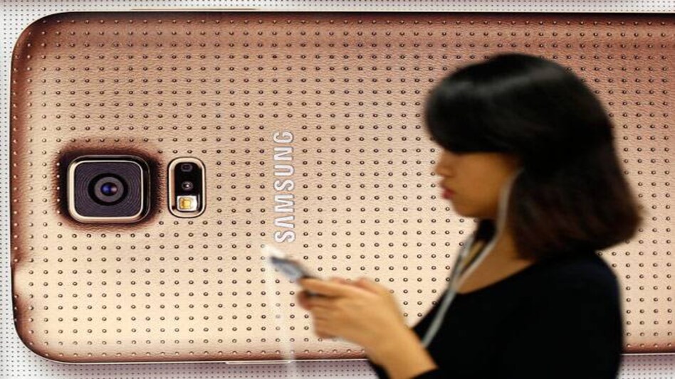 India is an important market for handset makers as it is witnessing strong sales growth rates at a time when global sales are waning. Photo: Reuters India is an important market for handset makers as it is witnessing strong sales growth rates at a time when global sales are waning. Photo: Reuters