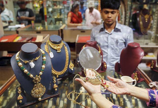 Bullion traders slam duty move, gold markets shut for 3 days