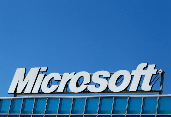 Microsoft meets with private equity over Yahoo deal