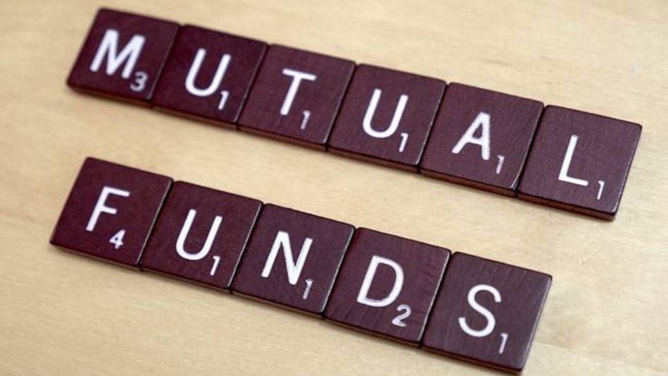 Equity mutual funds add 39 lakh folios in FY16 Equity mutual funds add 39 lakh folios in FY16