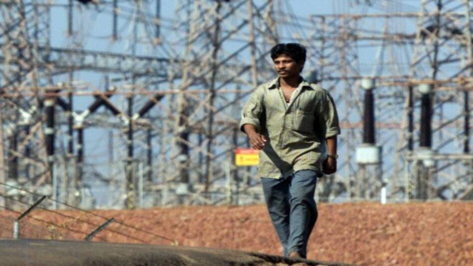Govt meets target of electrifying 7,000 villages in FY16 Govt meets target of electrifying 7,000 villages in FY16