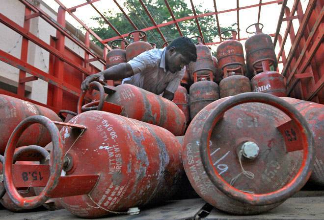 LPG down Rs 4 per bottle, jet fuel price up 8.7%