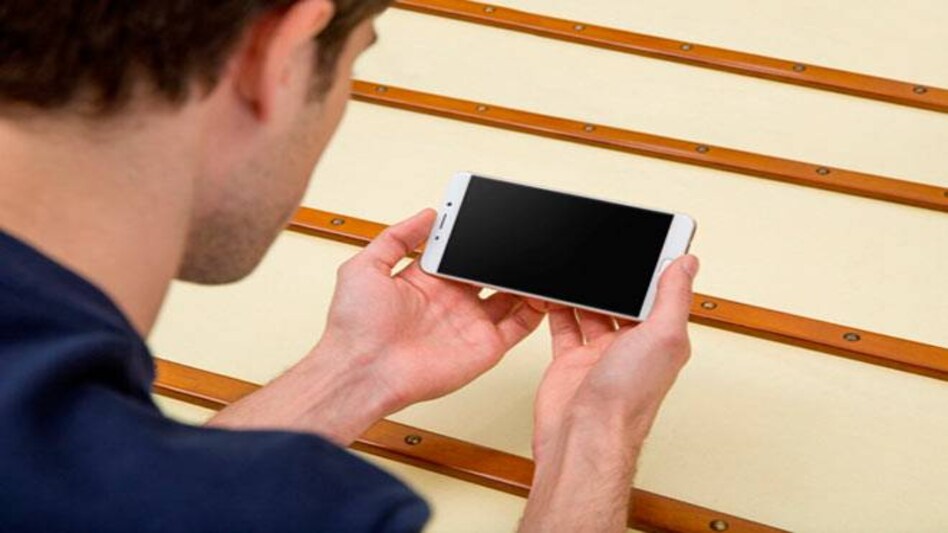 Oppo launches F1 Plus at Rs 26,990 Oppo launches F1 Plus at Rs 26,990