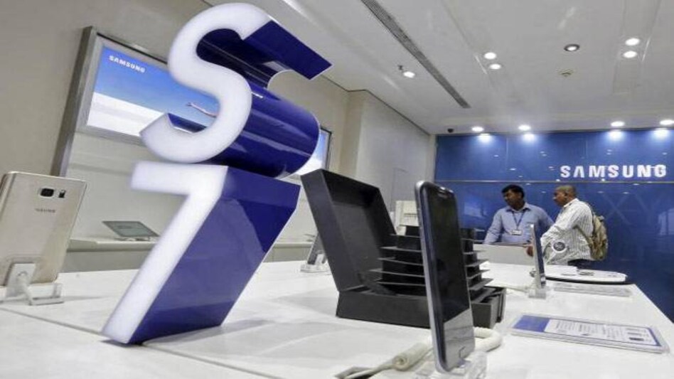 As Apple plots India push, Samsung stakes turf with revamped phones As Apple plots India push, Samsung stakes turf with revamped phones