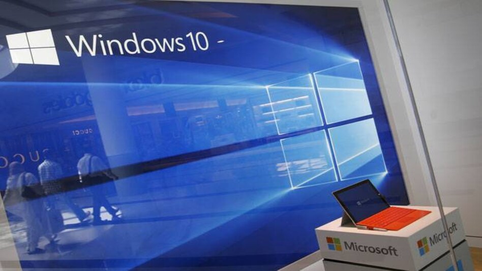 Windows 10 gets new Facebook, Messenger apps Windows 10 gets new Facebook, Messenger apps