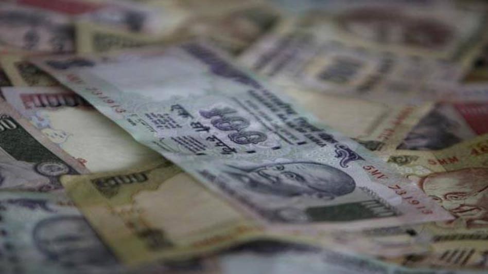 Things to remember while availing a personal loan to pay off credit card dues Things to remember while availing a personal loan to pay off credit card dues