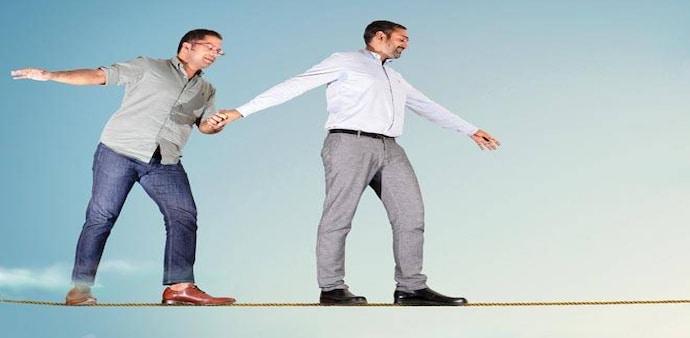 Balancing Act: AskmeBazaar CEO Kiran Murthi (right) and AskMe Group CMO Manav Sethi (Photo: Vivan Mehra) (Photo Illustration: Ajay Thakuri) Balancing Act: AskmeBazaar CEO Kiran Murthi (right) and AskMe Group CMO Manav Sethi (Photo: Vivan Mehra) (Photo Illustration: Ajay Thakuri)