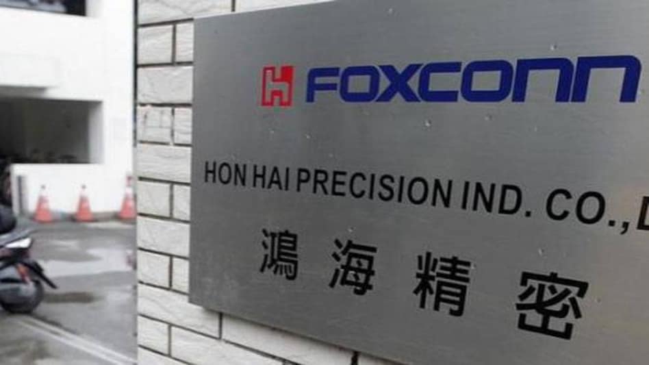 Foxconn to begin making mobiles at Navi Mumbai plant from August Foxconn to begin making mobiles at Navi Mumbai plant from August