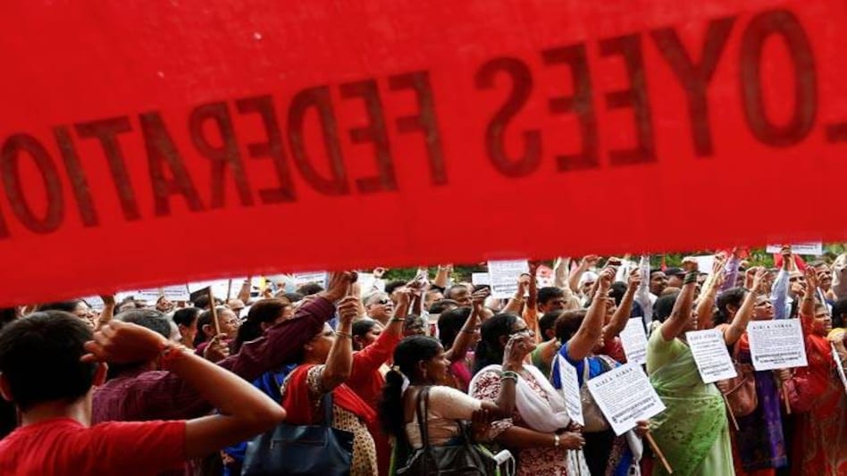 Workers from various trade unions shout slogans during an anti-government protest rally, organised as part of a nationwide strike, in Mumbai, September 2, 2016. Photo: Reuters Workers from various trade unions shout slogans during an anti-government protest rally, organised as part of a nationwide strike, in Mumbai, September 2, 2016. Photo: Reuters
