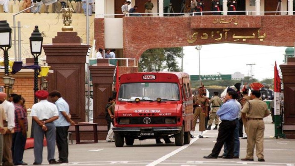 India & Pakistan trade from the Mumbai-Karachi sea route and the Attari/Wagah land route India & Pakistan trade from the Mumbai-Karachi sea route and the Attari/Wagah land route