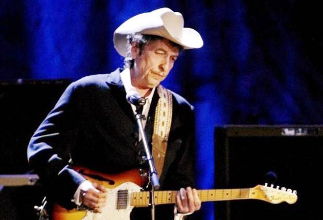 Bob Dylan wins Nobel Prize for Literature