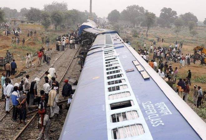 Ten coaches of Jhelum Express derail in Punjab
