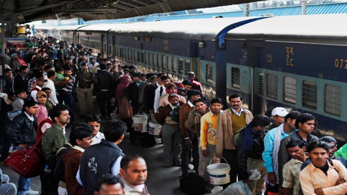 Railways stops sale of platform tickets at Delhi stations - BusinessToday