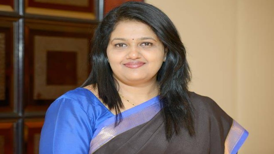 "50% Indian women drop out of the corporate employment pipeline between junior and mid-levels" "50% Indian women drop out of the corporate employment pipeline between junior and mid-levels"