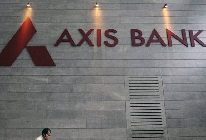I-T raids Axis Bank again; finds Rs 450 crore deposited in 15 fake accounts