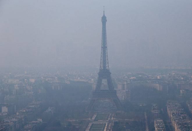 Paris adopts Delhi's odd-even formula to beat worst pollution in a decade