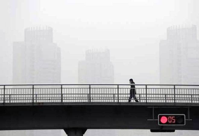 Beijing enjoys brief respite, but smog returning on Tuesday