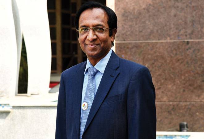 K. VENKATARAMAN, Managing Director and Chief Executive Offi cer, Karur Vysya Bank K. VENKATARAMAN, Managing Director and Chief Executive Offi cer, Karur Vysya Bank