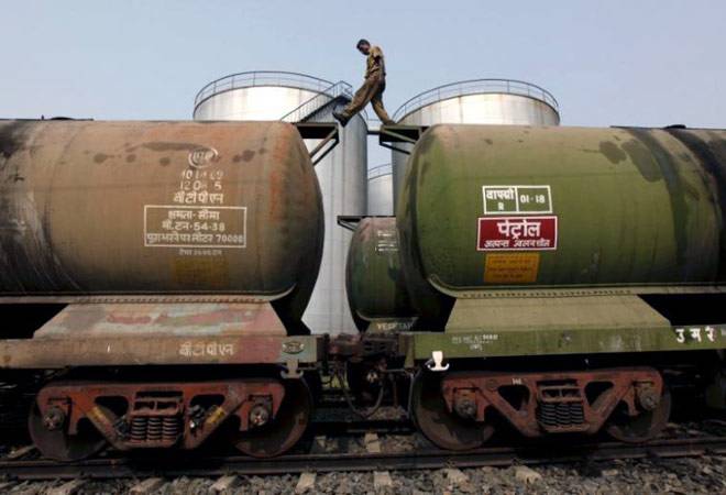 Union Budget 2017: Govt looks at creating oil giant to take on global rivals Union Budget 2017: Govt looks at creating oil giant to take on global rivals