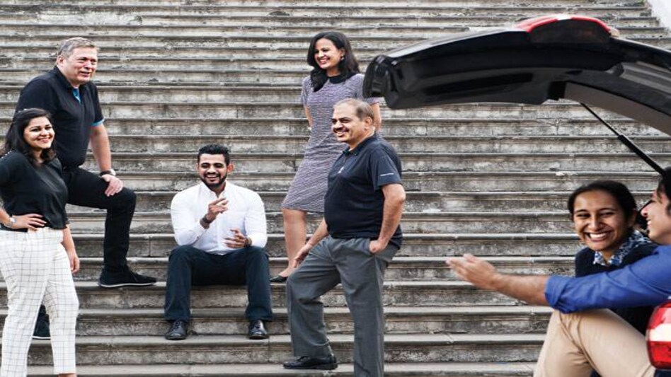 Guenter Karl Butschek, CEO & MD (left), and Gajendra Chandel (right), Chief Human Resources Offi cer, Tata Motors (Photo: Rachit Goswami) Guenter Karl Butschek, CEO & MD (left), and Gajendra Chandel (right), Chief Human Resources Offi cer, Tata Motors (Photo: Rachit Goswami)