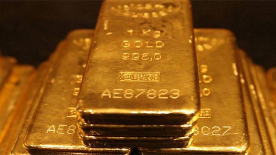 Gold slips to Rs 108; suffers worst fall since October Gold slips to Rs 108; suffers worst fall since October