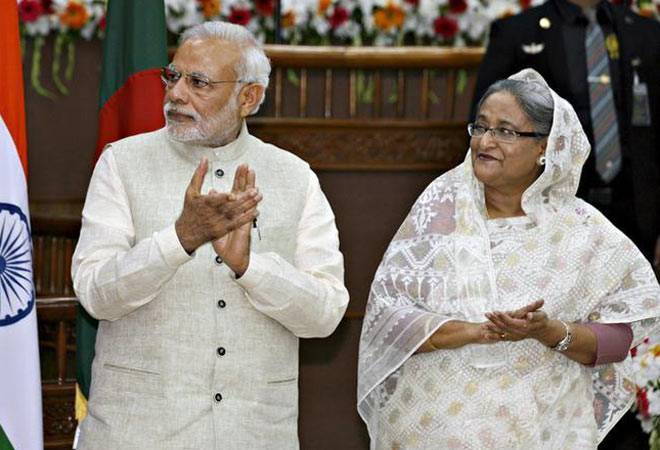 India offers $10 billion investment, $5 billion loan to Bangladesh India offers $10 billion investment, $5 billion loan to Bangladesh