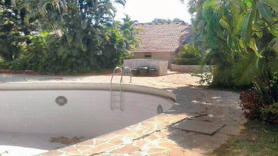 ED seizes Vijay Mallya's Rs 100 cr farm house ED seizes Vijay Mallya's Rs 100 cr farm house