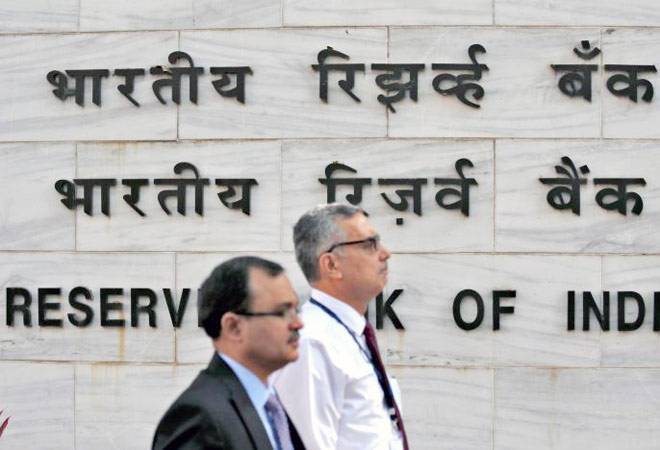Pay your dues in advance, RBI advises taxpayers