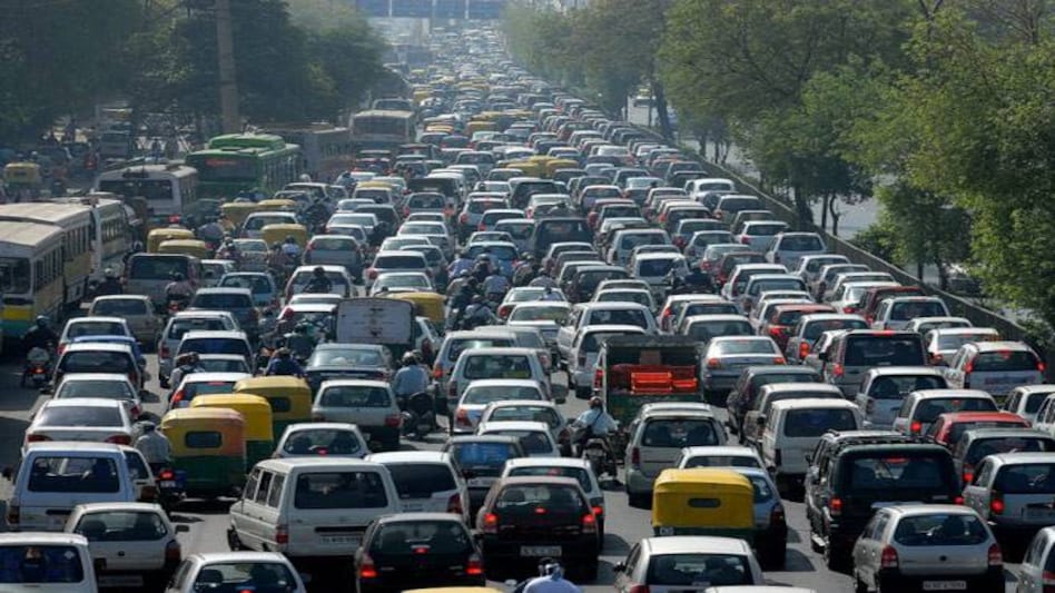 Delhi pollution: Number of registered vehicles in city cross one crore mark Delhi pollution: Number of registered vehicles in city cross one crore mark