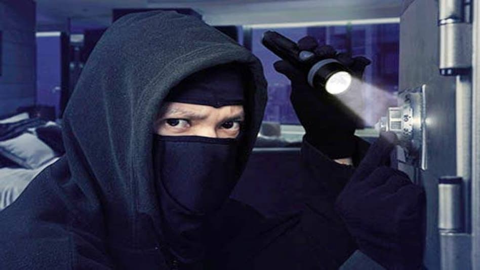 Ghaziabad bank robbery: Burglars drill through 9-inch wall, make away with crores Ghaziabad bank robbery: Burglars drill through 9-inch wall, make away with crores