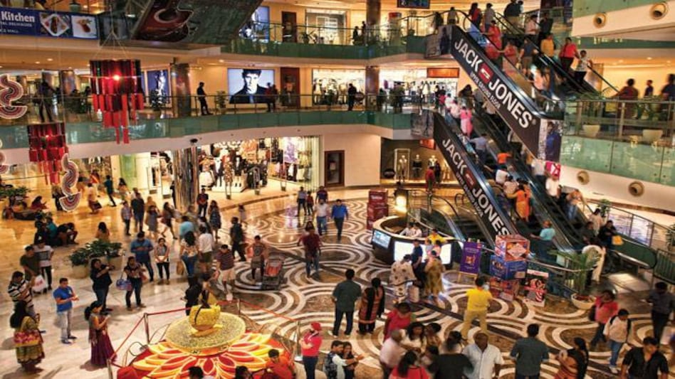 Nike, Adidas, Levi's offer discounts as sales season comes early Nike, Adidas, Levi's offer discounts as sales season comes early