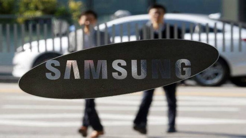 Samsung to invest Rs 4,915 cr in Noida unit,create 15,000 jobs Samsung to invest Rs 4,915 cr in Noida unit,create 15,000 jobs