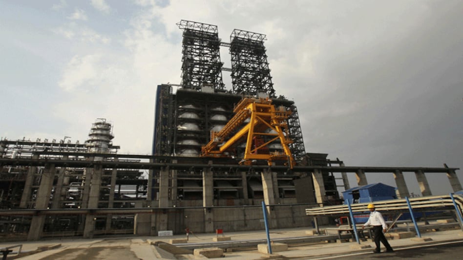 India buys first ever US crude oil, to step up purchases India buys first ever US crude oil, to step up purchases