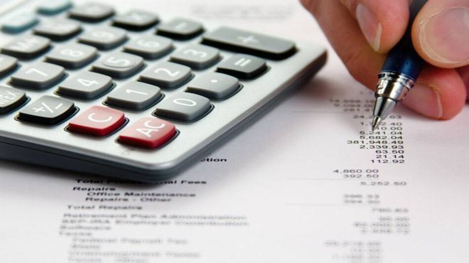 July 31 is last day to file income tax returns: 5 things to keep in mind before filling up the form July 31 is last day to file income tax returns: 5 things to keep in mind before filling up the form