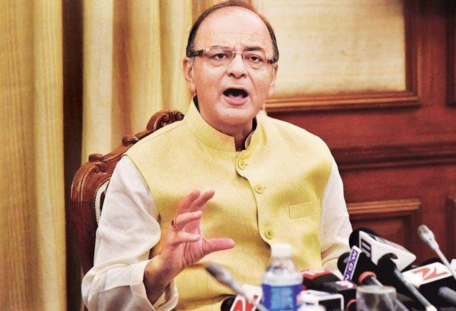 Arun Jaitley defends SBI decision to cut saving account interest rate