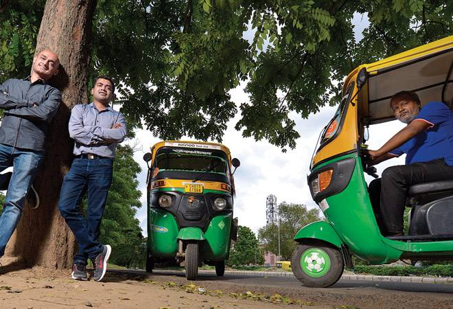 Riding high: Jugnoo co-founders Samar Singla (left) and Chinmay Agarwal (Photo: Shekhar Ghosh) Riding high: Jugnoo co-founders Samar Singla (left) and Chinmay Agarwal (Photo: Shekhar Ghosh)