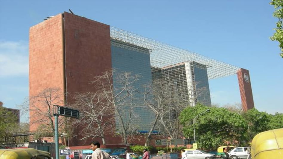 LIC must pare ITC, L&T stakes to below 15% by Dec 2018: Irdai LIC must pare ITC, L&T stakes to below 15% by Dec 2018: Irdai