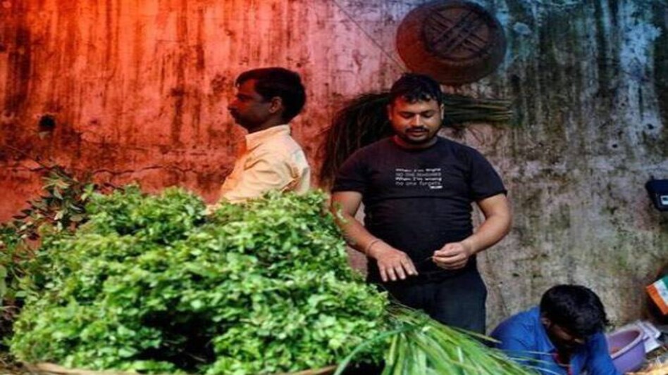 Retail, wholesale inflation picks up pace again; RBI rate cuts now difficult Retail, wholesale inflation picks up pace again; RBI rate cuts now difficult