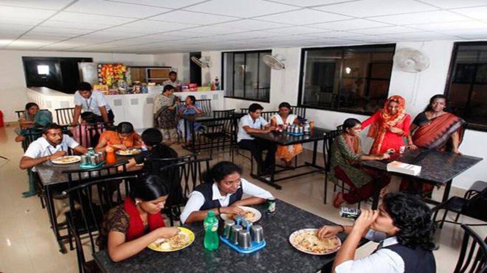 Yogi Adityanath plans to offer low-cost meals in UP similar to Amma Canteens in Tamil Nadu Yogi Adityanath plans to offer low-cost meals in UP similar to Amma Canteens in Tamil Nadu