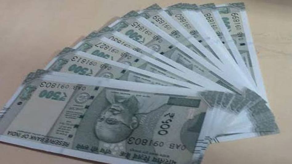 Why you should ask your bank to deduct Rs 500 every month from your account Why you should ask your bank to deduct Rs 500 every month from your account