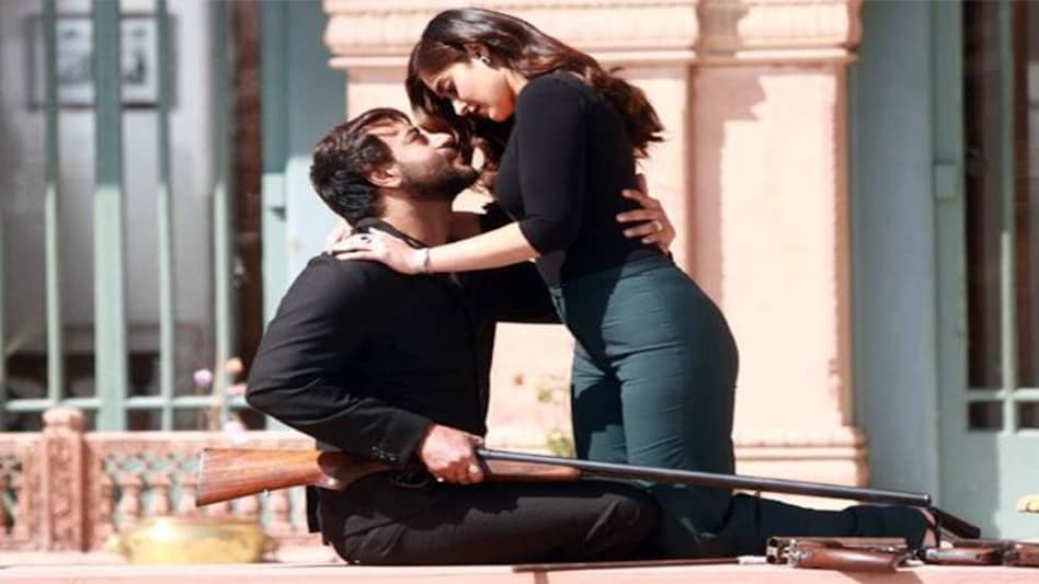 Baadshaho Box Office Collection: Ajay Devgan's movie manages to earn only Rs 1 crore on second Monday Baadshaho Box Office Collection: Ajay Devgan's movie manages to earn only Rs 1 crore on second Monday