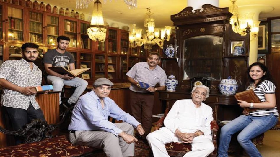 G.C. Jain (centre) flanked by his sons Rajiv (right) and Sanjiv (behind), and his grandchildren (Photo: Vivan Mehra) G.C. Jain (centre) flanked by his sons Rajiv (right) and Sanjiv (behind), and his grandchildren (Photo: Vivan Mehra)