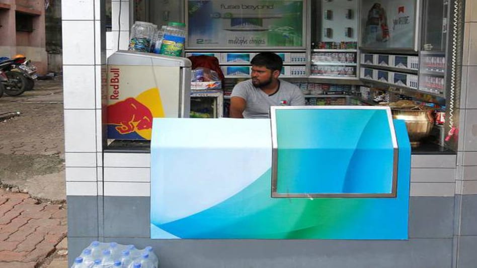 Govt plans to stop cigarette shops from selling soft drinks, biscuits or candies Govt plans to stop cigarette shops from selling soft drinks, biscuits or candies