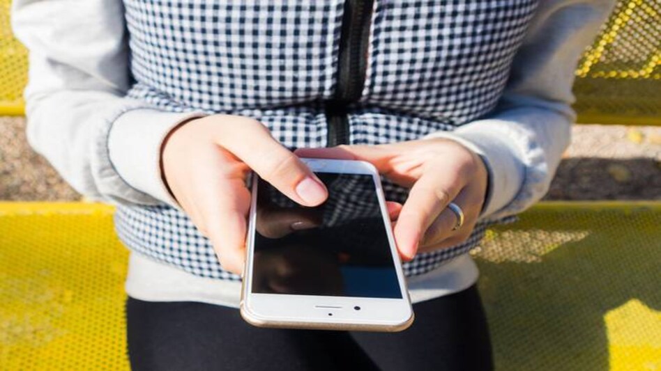 User may have to wait for 5G connection User may have to wait for 5G connection