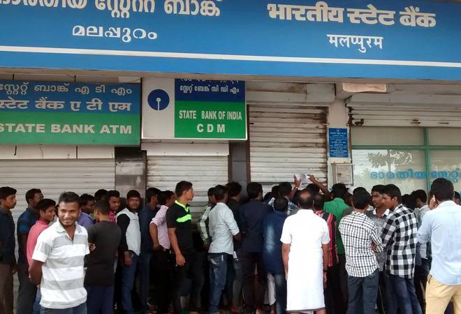 Demonetisation: Bank employees still not paid for overtime, threaten legal action and strike
