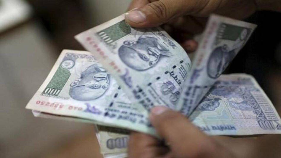 New Rs 100 note likely next year, to be printed from April 2018: report New Rs 100 note likely next year, to be printed from April 2018: report